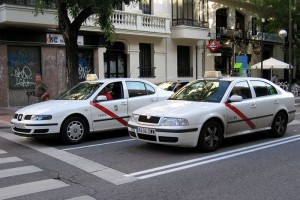 El taxista trató de encontrar al dueño de la cartera. / Foto: blog.etaxi.es/