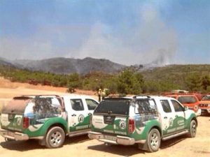 Los efectivos han logrado controlar el incendio.