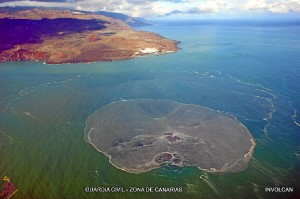 Burbuja submarina tras la erupción del volcán