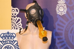 Policia Nacional investigando tras la desmantelación del caso