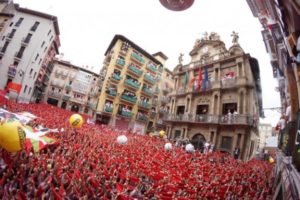 Numerosos pamploneses y turistas acuden a este evento. / Foto: www.sanfermin.com.