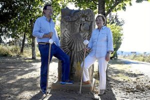 Rajoy y Merkel recorrieron varios kilómetros del Camino de Santiago. / Foto: www.lamoncloa.gob.es