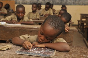 Niños en la escuela