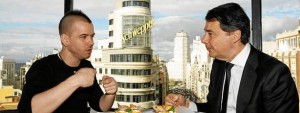 El chef David Muñoz, embajador turístico de Madrid junto a Ignacio González, presidente de la Comunidad de Madrid. / Foto: Marca España
