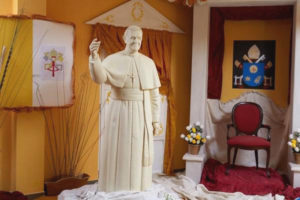 Escultura de chocolate del Papa Francisco. / Foto: @productogarrido