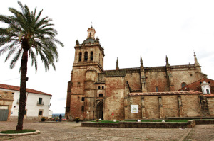 La catedral de Coria, donde se guarda el Mantel. / Foto: turismoextremadura.com