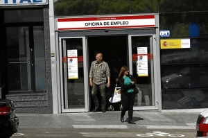 En cuanto a las prestaciones por desempleo, su dotación cae un 23%.