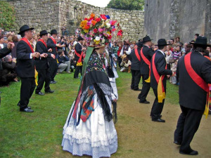 Danza ancestral en Cangas. / Foto: Ayuntamiento de Cangas.