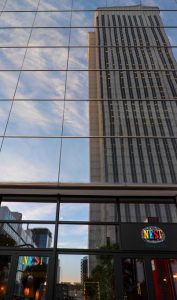 Fachada de Nest, en el corazón financiero de Madrid.