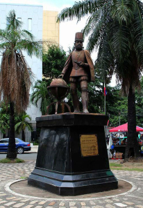 Estatua de Felipe II en Intramuros (Manila, Filipinas). / http://www.pampangatalents.com