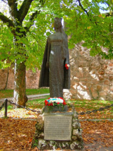 Monumento a la princesa Kristina de Noruega en Covarrubias. / http://www.panoramio.com