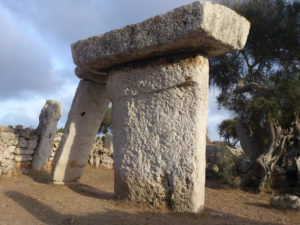 taula-y-santuario