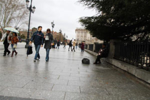 Turistas paseando. / Foto: Carla Bonnet / Europa Press
