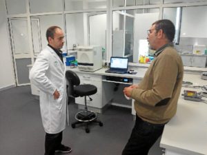 Carlos J. Hifalgo Grass (a la derecha) lidera la investigación.