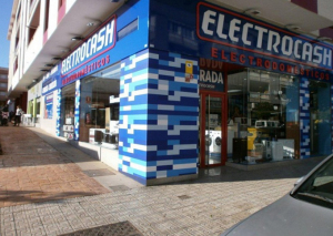 Una de las tiendas de Electrocash.