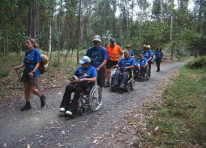 Enfermos de esclerosis múltiple caminan hasta Santiago en 2008.