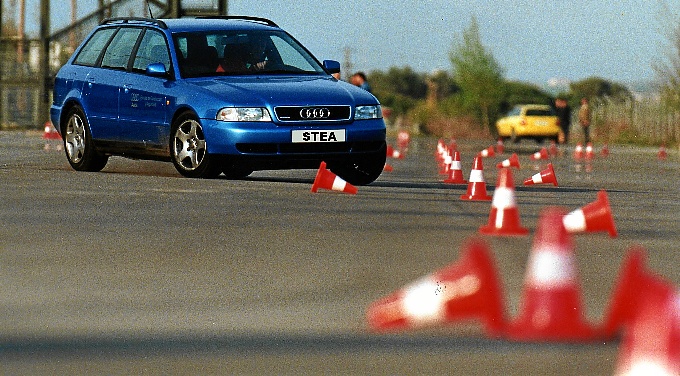 Aprender a conducir con seguridad se premiará con créditos. / Foto: www.stea.info