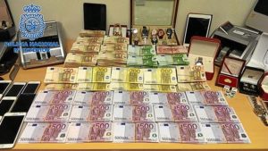 Dinero incautado por la Policía Nacional