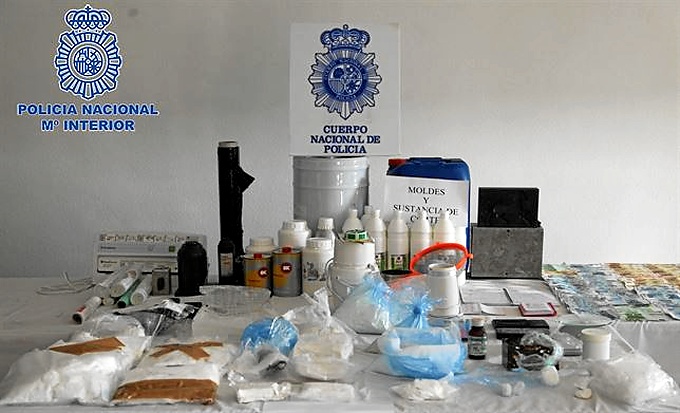 Los agentes han desmantelado el laboratorio con el que los detenidos contaban en Murcia.