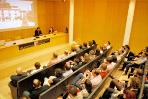 Presentación de Casa Zayas en el COAH de Granada.