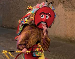 El zangarrón es el protagonista de las mascaradas de Montamarta. / Foto: www.turismoenzamora.es/