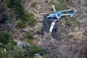 Búsqueda de la caja negra y recuperación de cuerpos en los Alpes. / Foto: Ministerio de Interior francés.