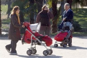 Las madres con dos niños tendrán una pensión más alta. / Foto: Europa Press.