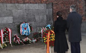 Los Reyes visitan Auschwitz en el 75 aniversario de la liberación