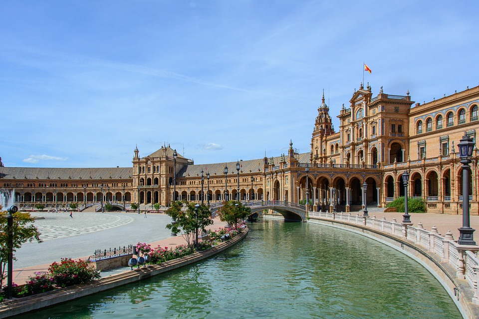 Plaza de España de Sevilla, de los mejores lugares para pedir matrimonio