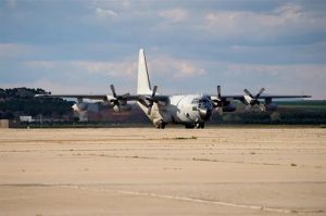 Un avión del Ejército aterriza en Torrejón con 10.000 EPI