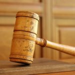 8 meses de cárcel por agarrar el culo a una mujer en la cola de un juzgado