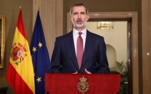 Felipe VI a los sanitarios: "sois nuestra primera línea de defensa"