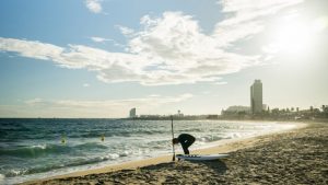 Barcelona abre sus playas abiertas a la práctica deportiva