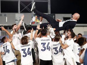 El Real Madrid consigue el título y gana la Liga 34