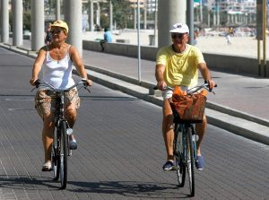 Reino Unido elimina la cuarentena para sus turistas al volver de España