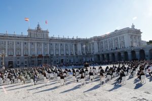 España rinde un sentido homenaje de Estado a las víctimas de la pandemia