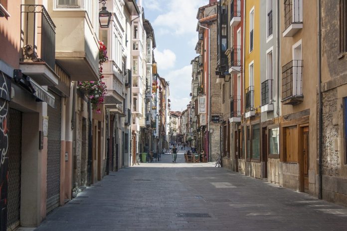 Euskadi declara el estado de emergencia sanitaria para frenar el avance del covid-19