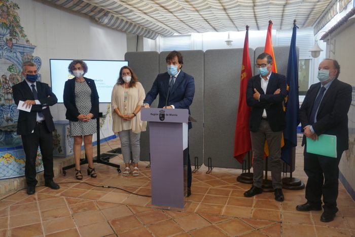 Murcia distribuirá 7.500 test rápidos de covid-19 en las universidades