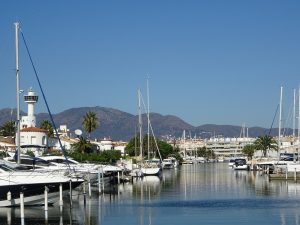 La Venecia española, Empuriabrava, una de las bahías más bellas del mundo